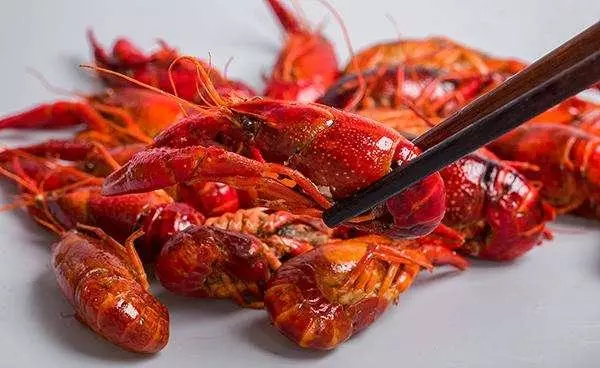 小龍蝦季到來，這些謠言又死灰復(fù)燃，你中招了嗎？