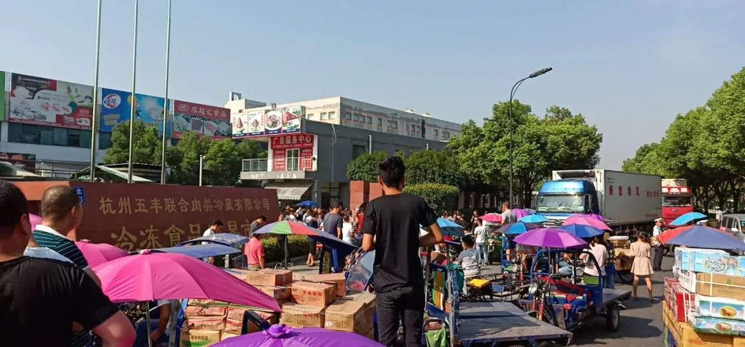 昨天，杭州凍品市場(chǎng)被堵門！原因和三輪車有關(guān)