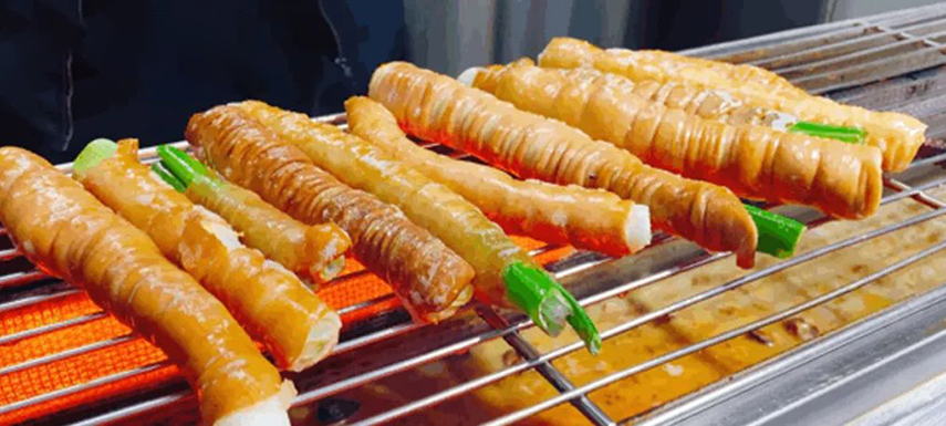 肥腸卷大蔥、鮮鹵肥腸...肥腸進(jìn)入全場(chǎng)景時(shí)代，重量級(jí)選手開(kāi)啟正面廝殺！鄭州預(yù)制菜展見(jiàn)分曉