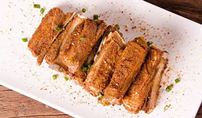 羊肉湯、羊蝎子、牛腩煲、小炒黃牛肉……爆款頻出，看預(yù)制菜玩家們?nèi)绾巍芭胙蛟着！?/>
                </div>
                <div   id=